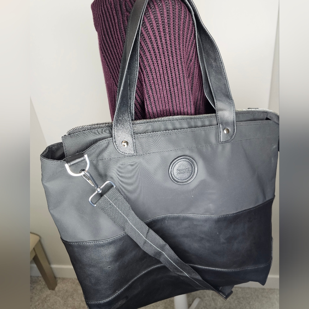 Black Traveler Tote Bag – Feeding America Promo Luxury Laptop Travel Bag w/Strap